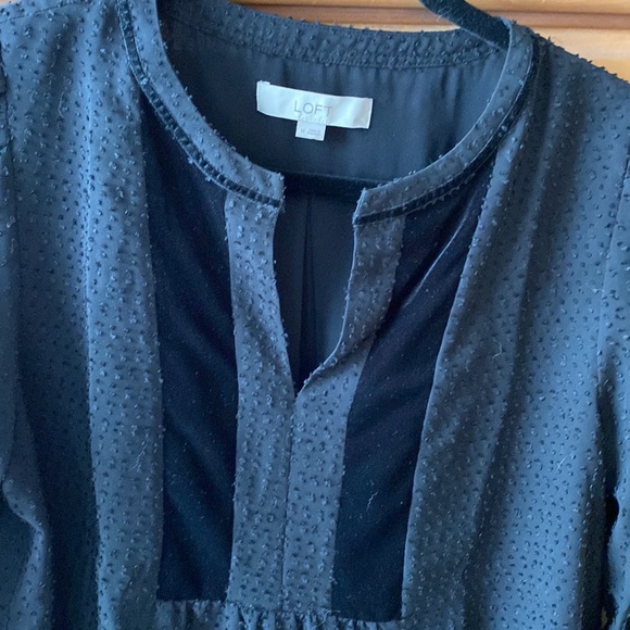 Loft Blouse. - Picture 2 of 4